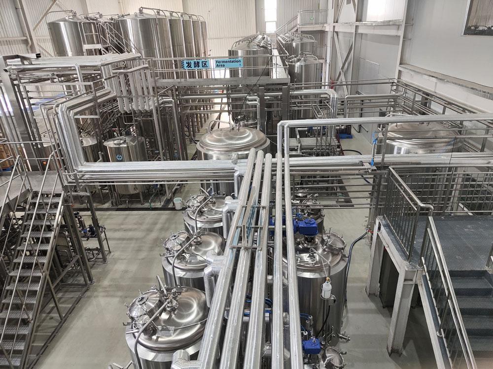 <b>Industrial Beer vs Craft Beer: What's the Real Difference?</b>